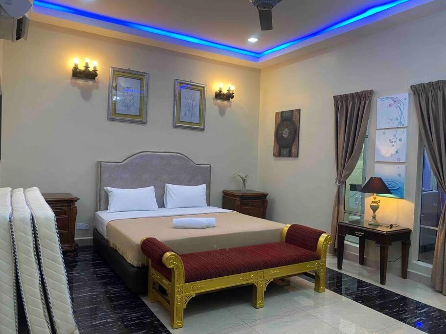 Suria 3 Sepang With Private Pool Villa Sungai Pelek Bagian luar foto